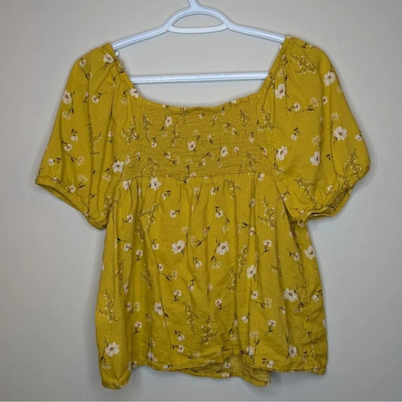Old Navy Mustard Floral Smocked Front Back Short Sleeve Blouse Women S - Picture 2 of 6